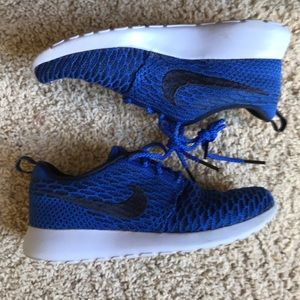 Women’s Nike Roshe Flyknit Running Shoes